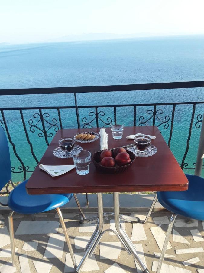 Odhisea Hotel Restaurant Qeparo Exterior photo